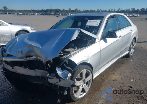 2010 Mercedes-Benz E 350 from USA, damaged, VIN WDDHF5GB3AA069367